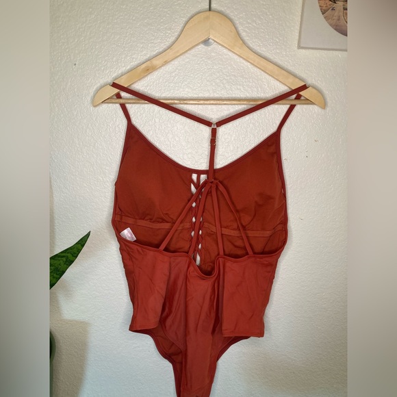 Xhilaration Swimsuit - Picture 3 of 5